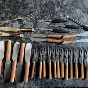 Lot of MCM Mid Century Modern Canapé Hors D’oeuvres Forks Knives